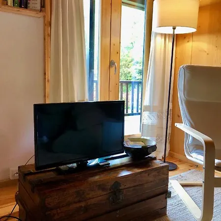 Great Tree House With Pool 阿尔库什迪瓦尔德维什